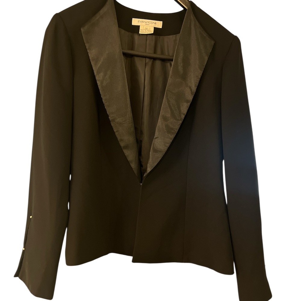 Vintage Evan Picone Women's Black Blazer sexy formal figure hugging flattering